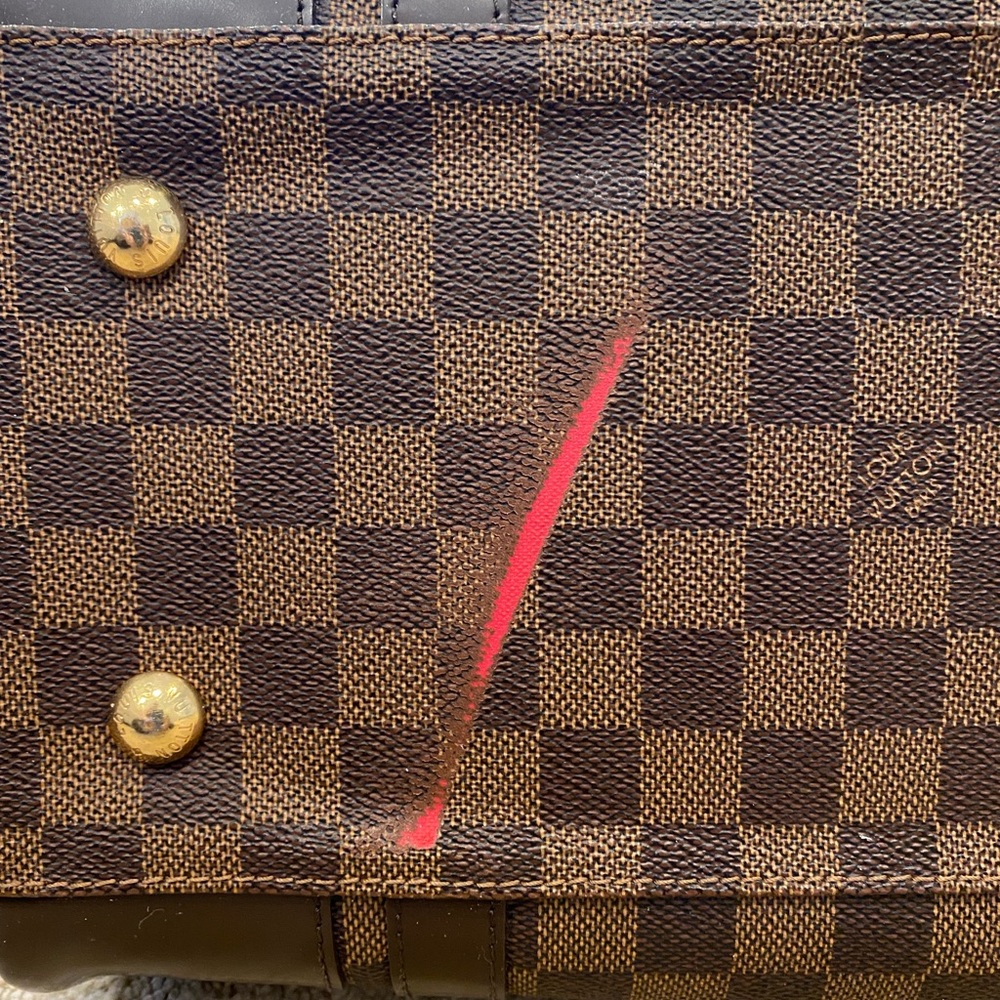 Louis Vuitton - Picture 5 of 6